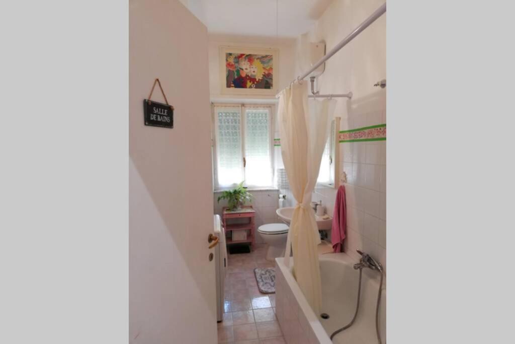 Casa Vacanze Gli Oleandri Bracciano  Buitenkant foto