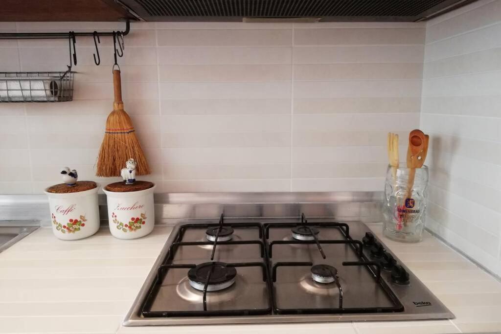 Casa Vacanze Gli Oleandri Bracciano  Buitenkant foto