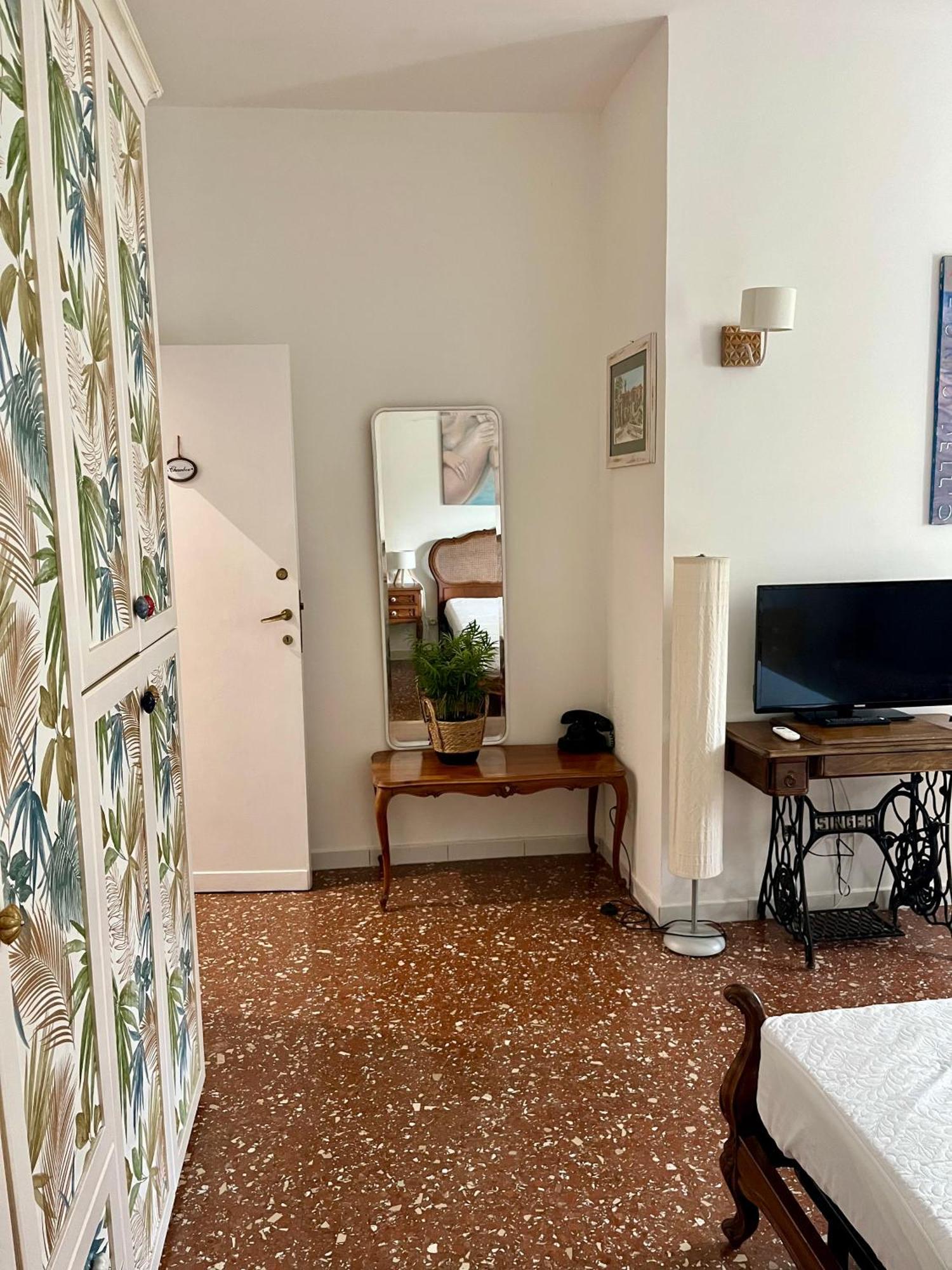 Casa Vacanze Gli Oleandri Bracciano  Buitenkant foto